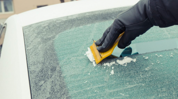 Pneus, chaîne, quels équipement choisir pour sa voiture avant un départ au ski ?